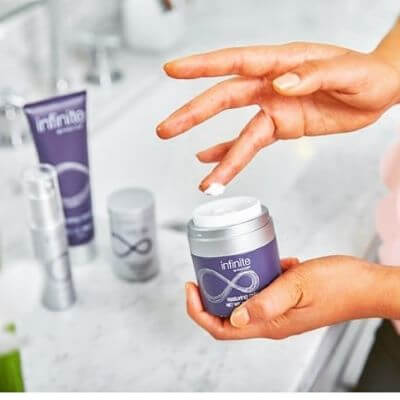 محتویات و نحوه مصرف کرم ریستورینگ اینفینیت فوراور